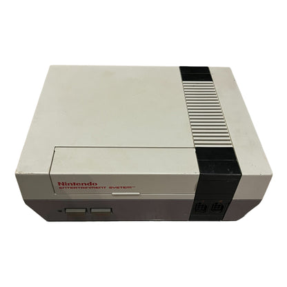 Nintendo Entertainmet System Console + 2 Controller's (NES)