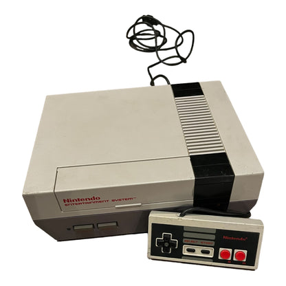 Nintendo Entertainment System Console + Controller (NES)
